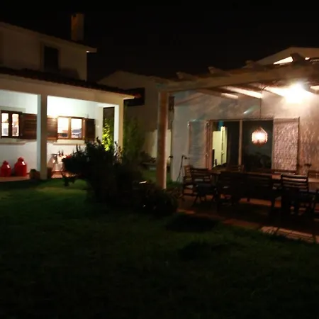 Santa Cruz House Areias (Lisbon)