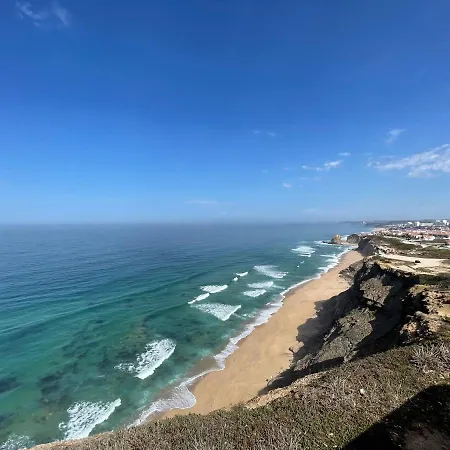 Santa Cruz House Areias (Lisbon)