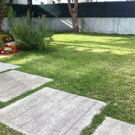 Santa Cruz House * Areias (Lisbon)