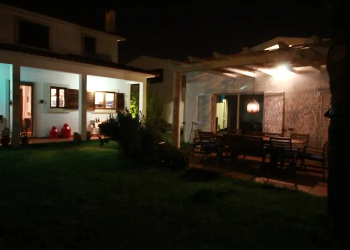 Santa Cruz House Areias (Lisbon)