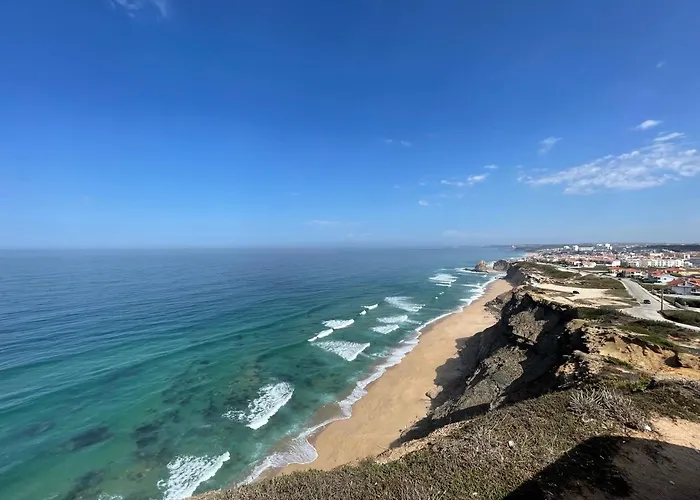 Santa Cruz House Areias (Lisbon)